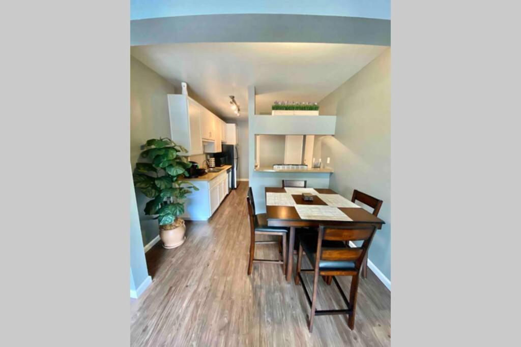 Centrally Located To All San Diego Has To Offer Exterior foto
